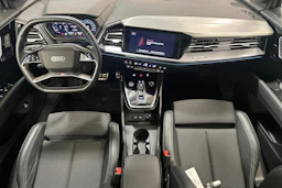 Harmaa Audi Q4 e-tron 2022 kuva 9.