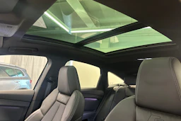 Harmaa Audi Q4 e-tron 2022 kuva 15.