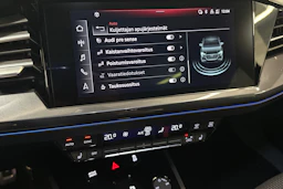 Harmaa Audi Q4 e-tron 2022 kuva 22.