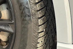 Harmaa Audi Q4 e-tron 2022 kuva 25.