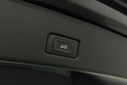 musta Audi Q4 e-tron 2022 kuva 17.
