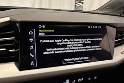 musta Audi Q4 e-tron 2022 kuva 24.