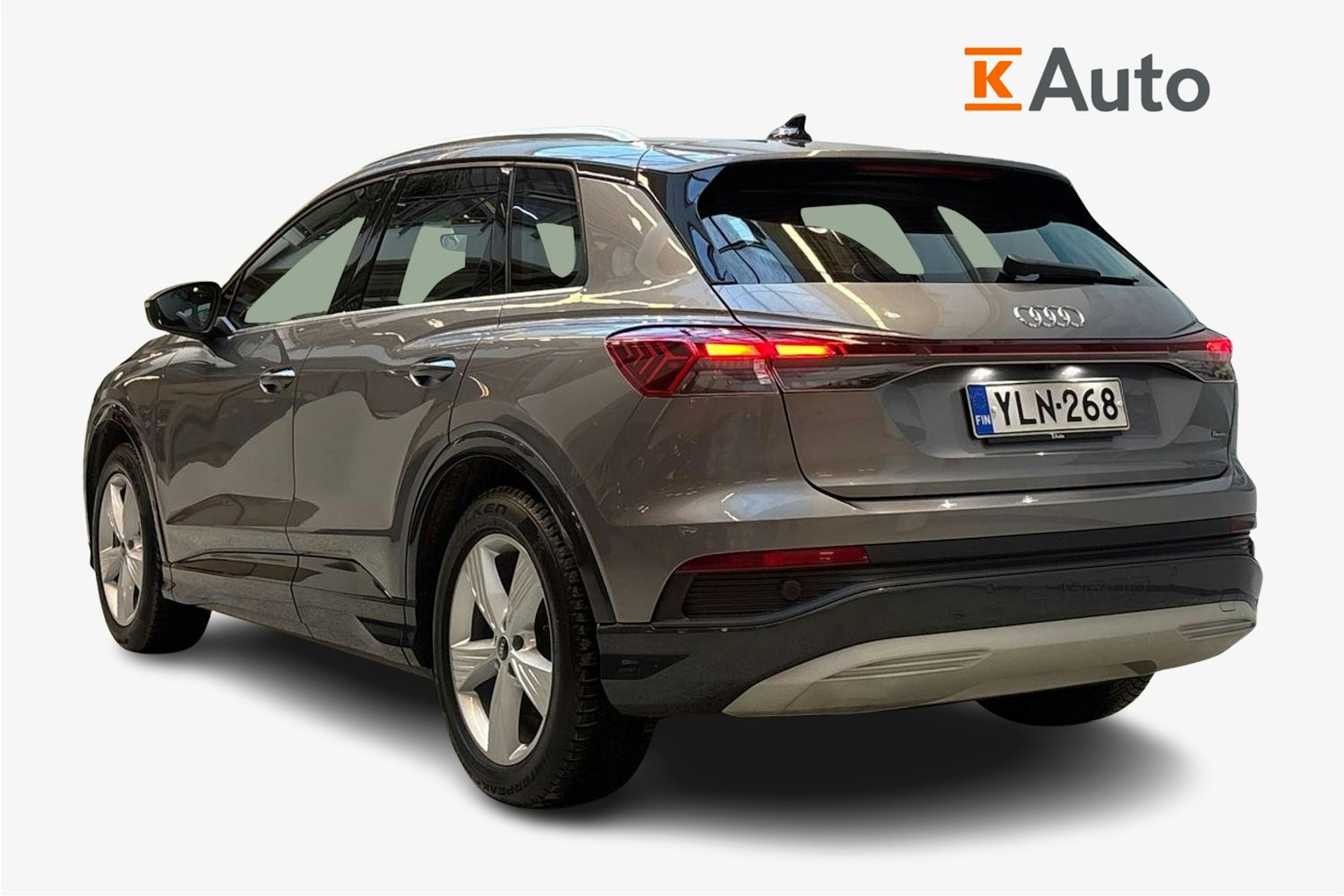 harmaa Audi Q4 e-tron 2022 kuva 2.
