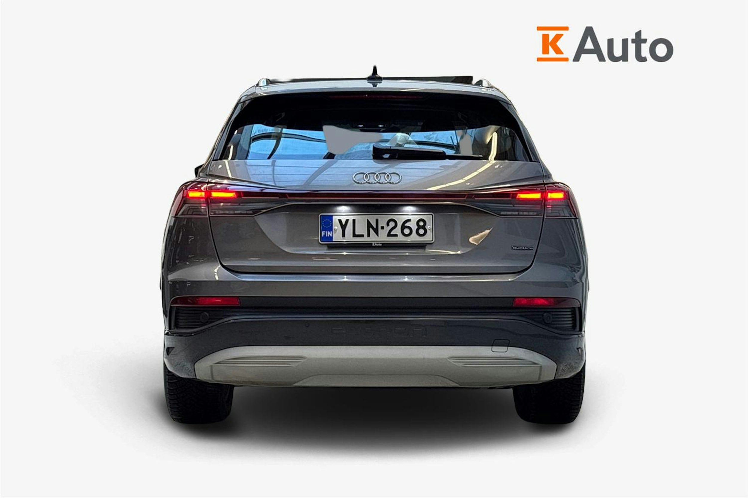 harmaa Audi Q4 e-tron 2022 kuva 3.