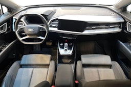 harmaa Audi Q4 e-tron 2022 kuva 9.