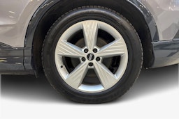 harmaa Audi Q4 e-tron 2022 kuva 11.