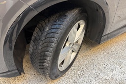 harmaa Audi Q4 e-tron 2022 kuva 13.