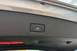 harmaa Audi Q4 e-tron 2022 kuva 15.