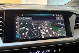 harmaa Audi Q4 e-tron 2022 kuva 24.