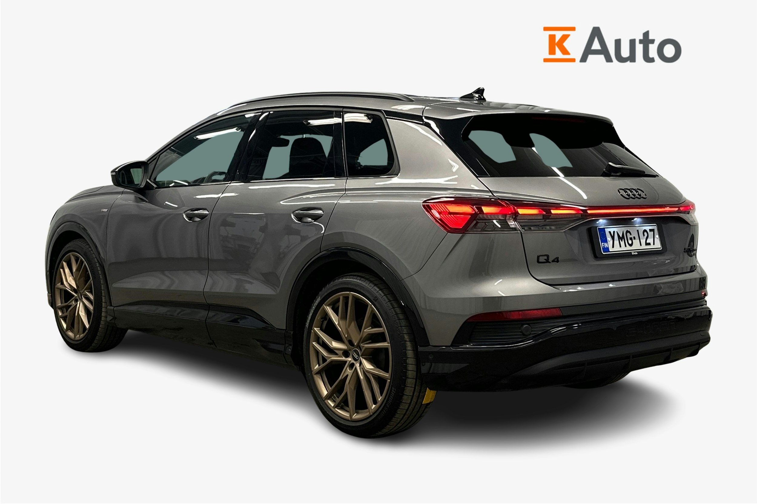 harmaa Audi Q4 e-tron 2022 kuva 2.