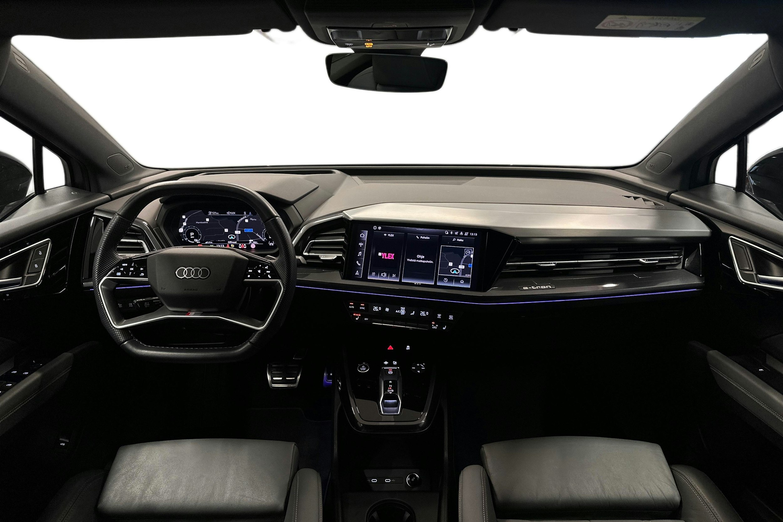 harmaa Audi Q4 e-tron 2022 kuva 7.