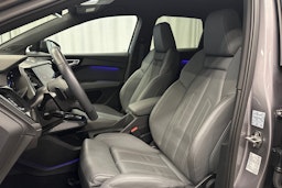 harmaa Audi Q4 e-tron 2022 kuva 14.