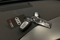 harmaa Audi Q4 e-tron 2022 kuva 30.