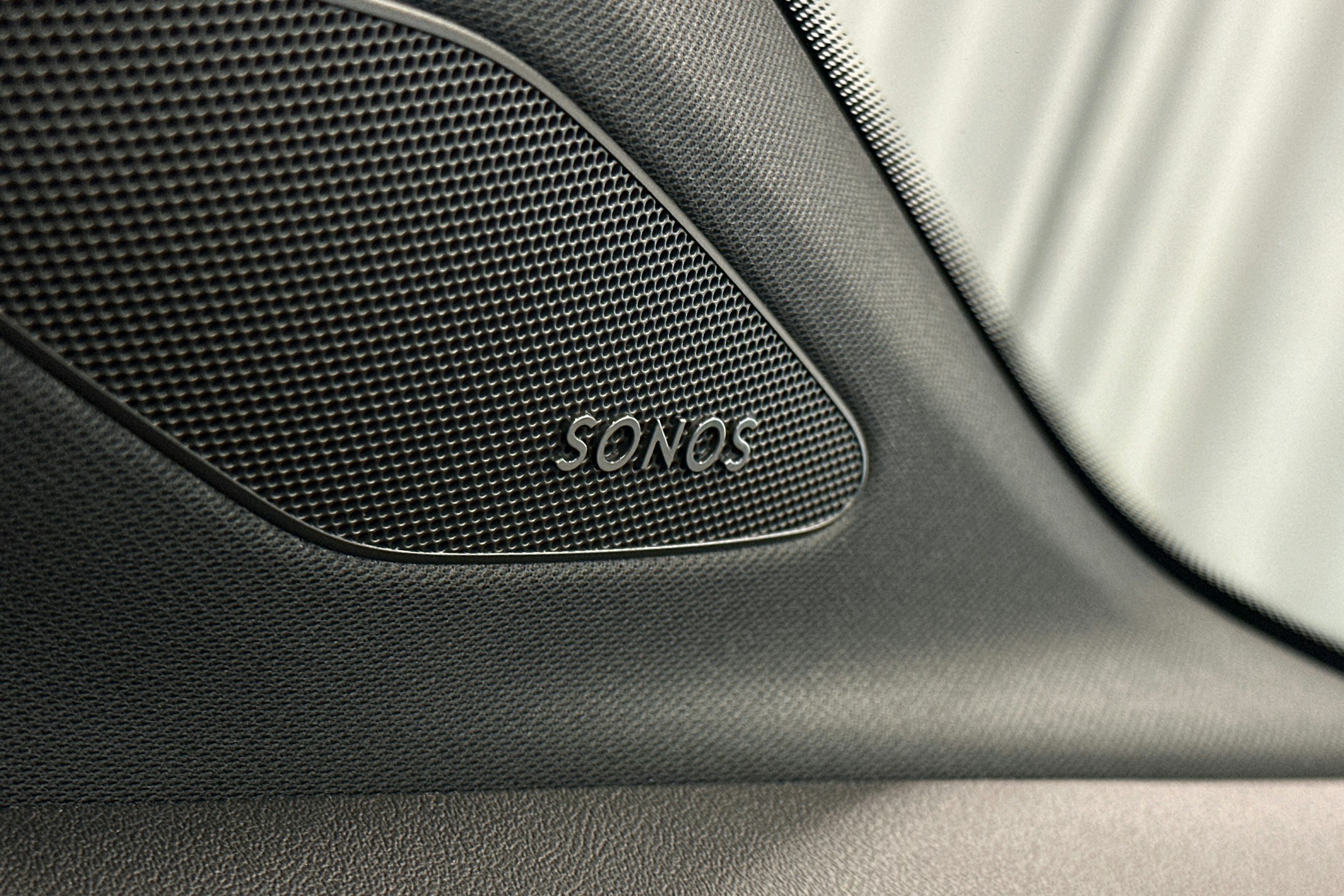 harmaa Audi Q4 e-tron 2022 kuva 31.