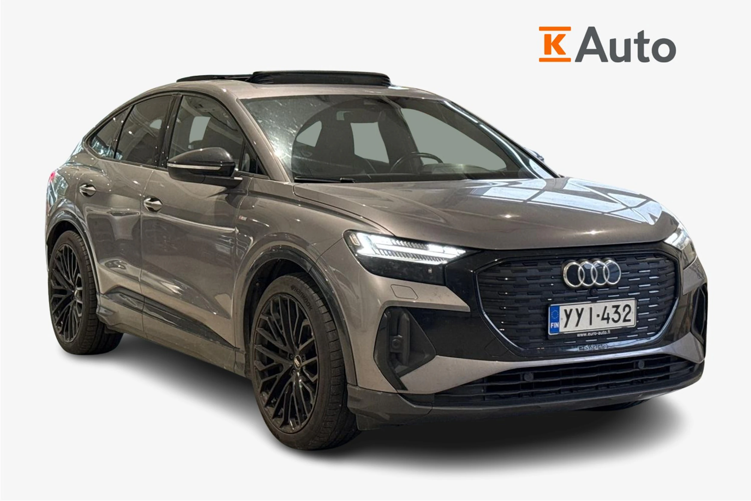 harmaa Audi Q4 e-tron 2022 kuva 1.