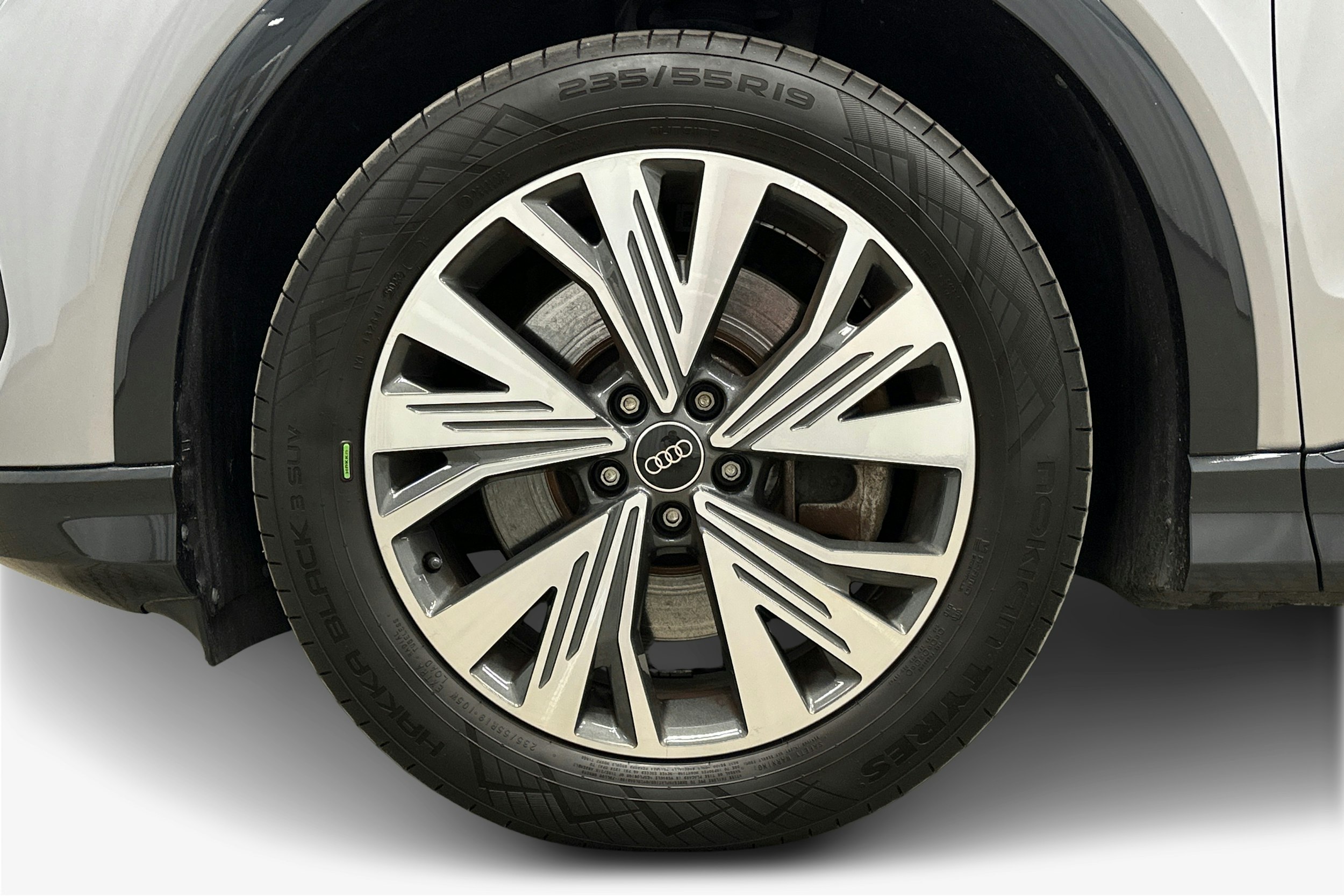 hopea Audi Q4 e-tron 2022 kuva 11.