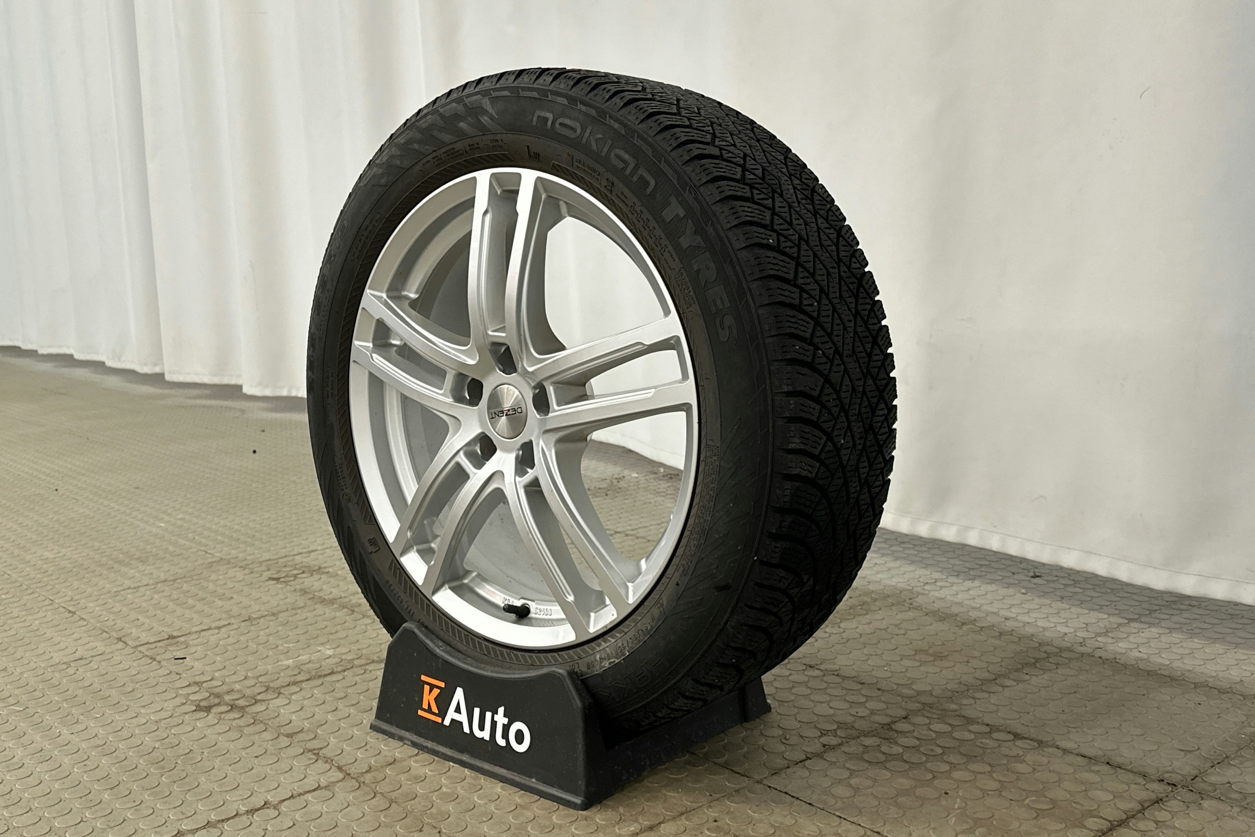 hopea Audi Q4 e-tron 2022 kuva 13.