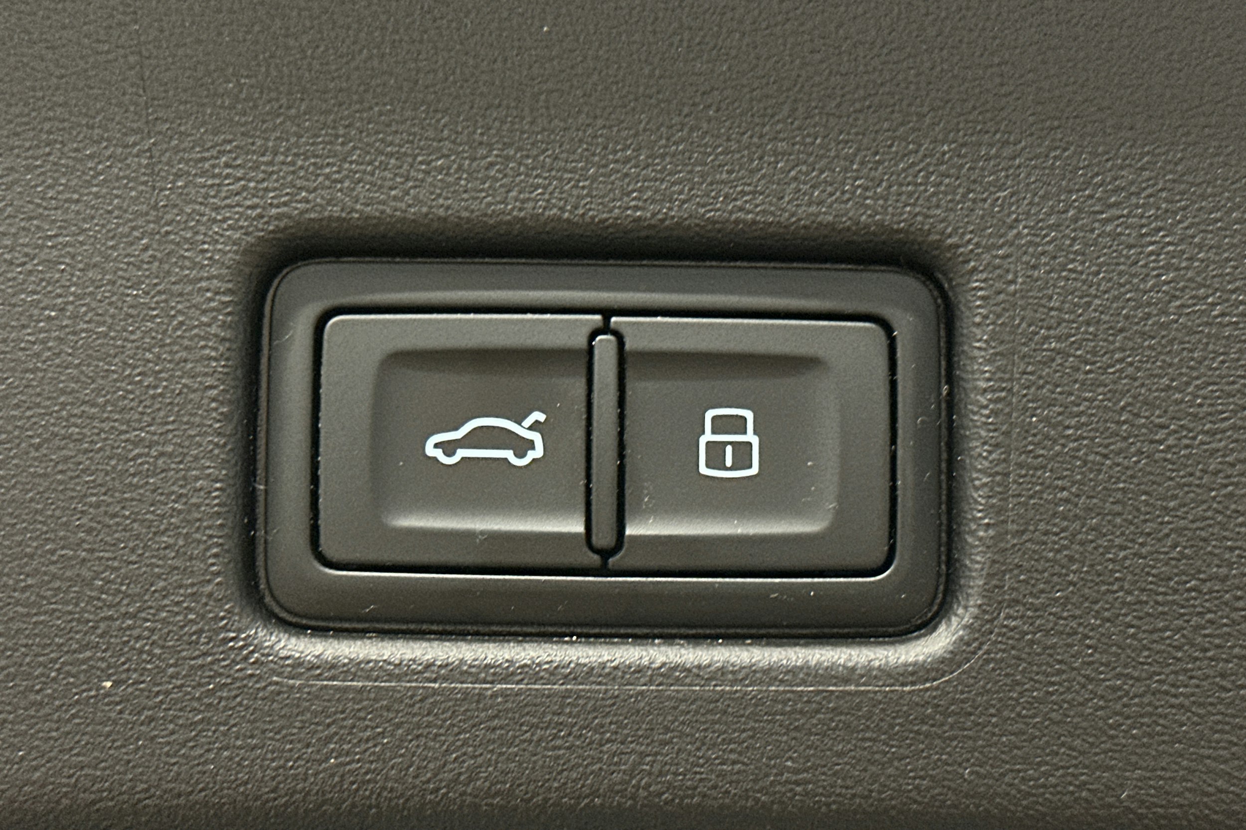 hopea Audi Q4 e-tron 2022 kuva 15.