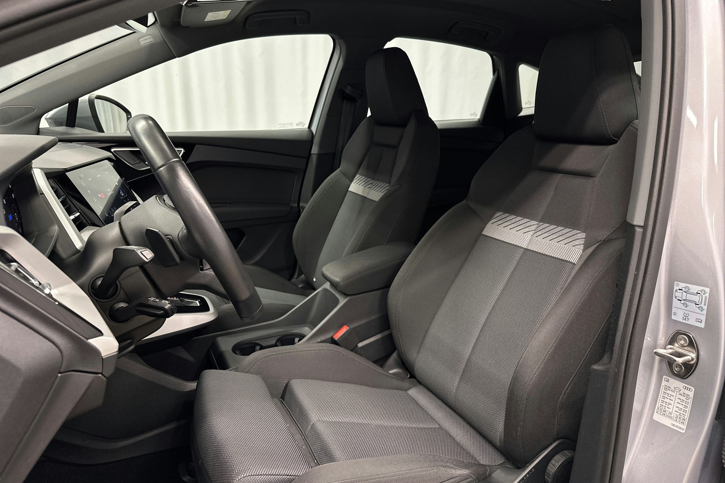hopea Audi Q4 e-tron 2022 kuva 18.