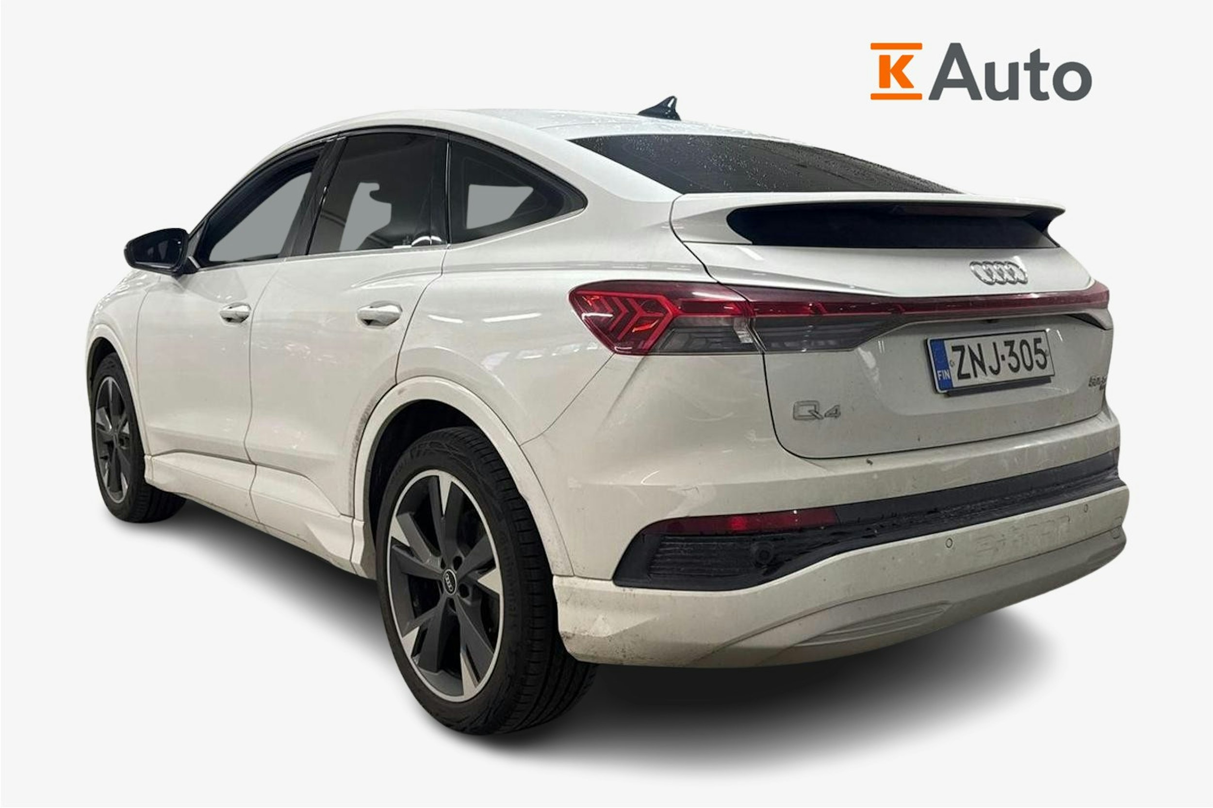 valkoinen Audi Q4 e-tron 2022 kuva 2.