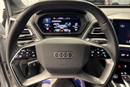 valkoinen Audi Q4 e-tron 2022 kuva 14.