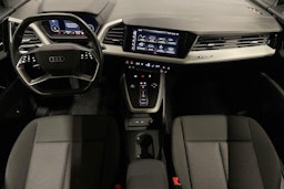 harmaa Audi Q4 e-tron 2022 kuva 9.