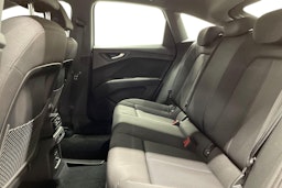 harmaa Audi Q4 e-tron 2022 kuva 10.