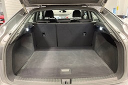 harmaa Audi Q4 e-tron 2022 kuva 15.