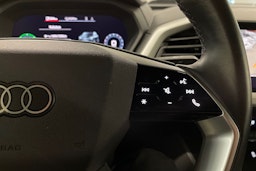 harmaa Audi Q4 e-tron 2022 kuva 27.