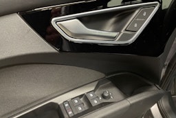 harmaa Audi Q4 e-tron 2022 kuva 28.