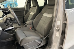 Harmaa Audi Q4 e-tron 2022 kuva 22.