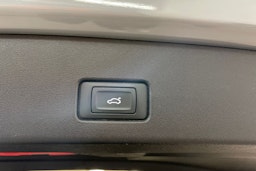 Harmaa Audi Q4 e-tron 2022 kuva 25.