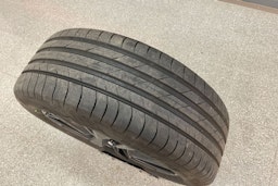 Harmaa Audi Q4 e-tron 2022 kuva 27.