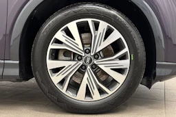 met. vihreä Audi Q4 e-tron 2022 kuva 10.