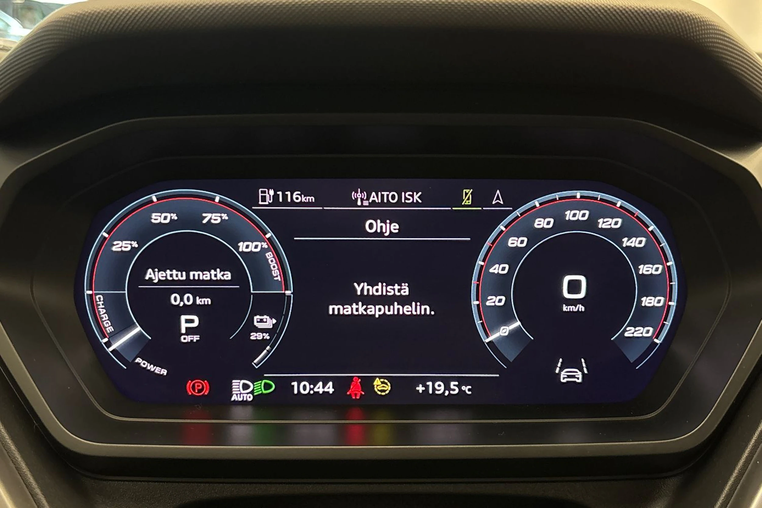 met. vihreä Audi Q4 e-tron 2022 kuva 16.