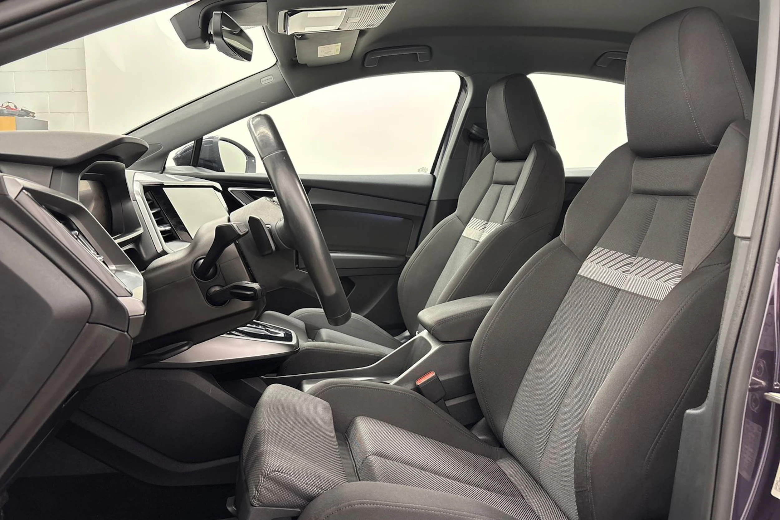 met. vihreä Audi Q4 e-tron 2022 kuva 17.