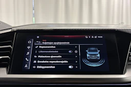met. vihreä Audi Q4 e-tron 2022 kuva 20.