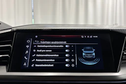 met. vihreä Audi Q4 e-tron 2022 kuva 21.