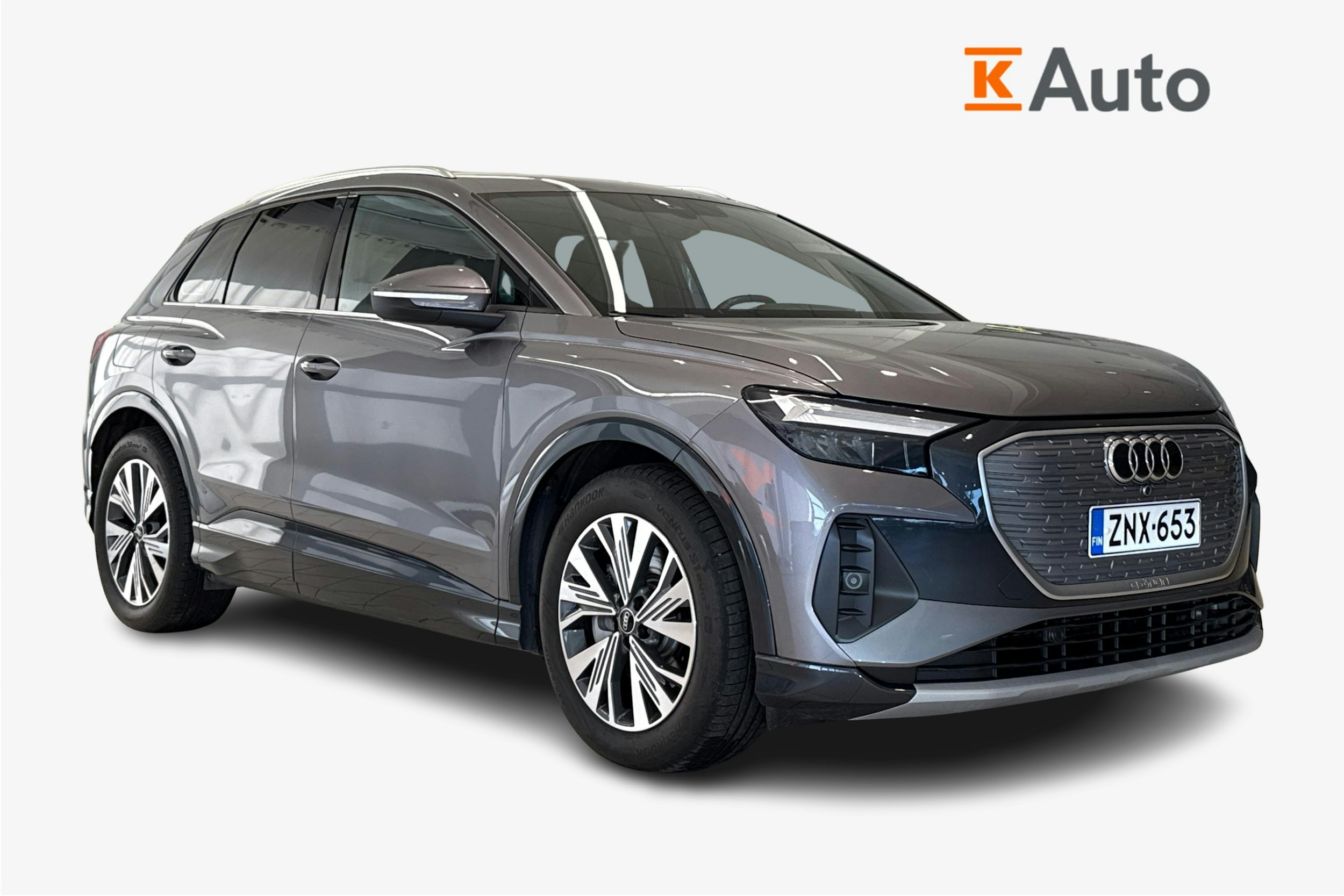 harmaa Audi Q4 e-tron 2022 kuva 1.