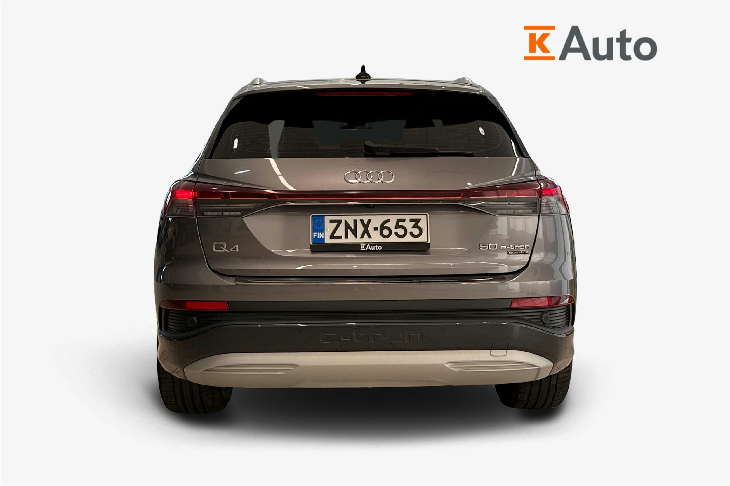 harmaa Audi Q4 e-tron 2022 kuva 3.