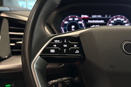 harmaa Audi Q4 e-tron 2022 kuva 11.