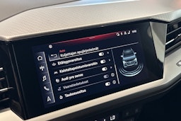 harmaa Audi Q4 e-tron 2022 kuva 16.