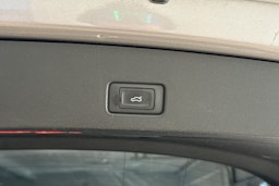 harmaa Audi Q4 e-tron 2022 kuva 23.