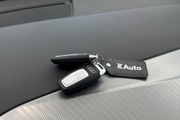 harmaa Audi Q4 e-tron 2022 kuva 25.