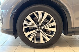 harmaa Audi Q4 e-tron 2022 kuva 29.