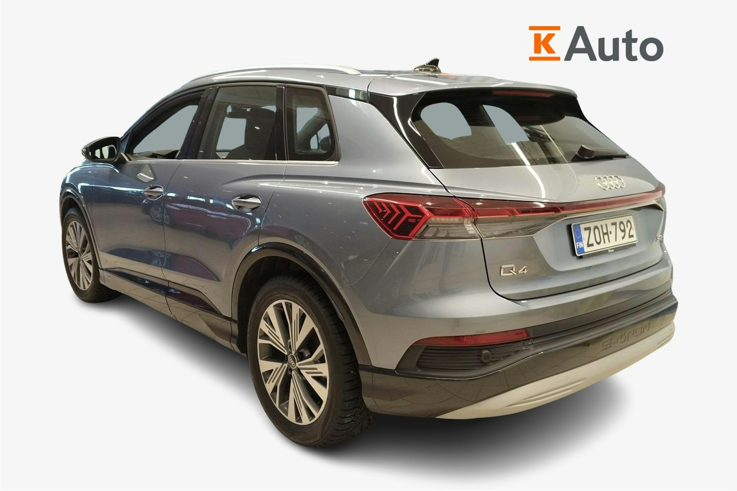 Sininen Audi Q4 e-tron 2022 kuva 2.