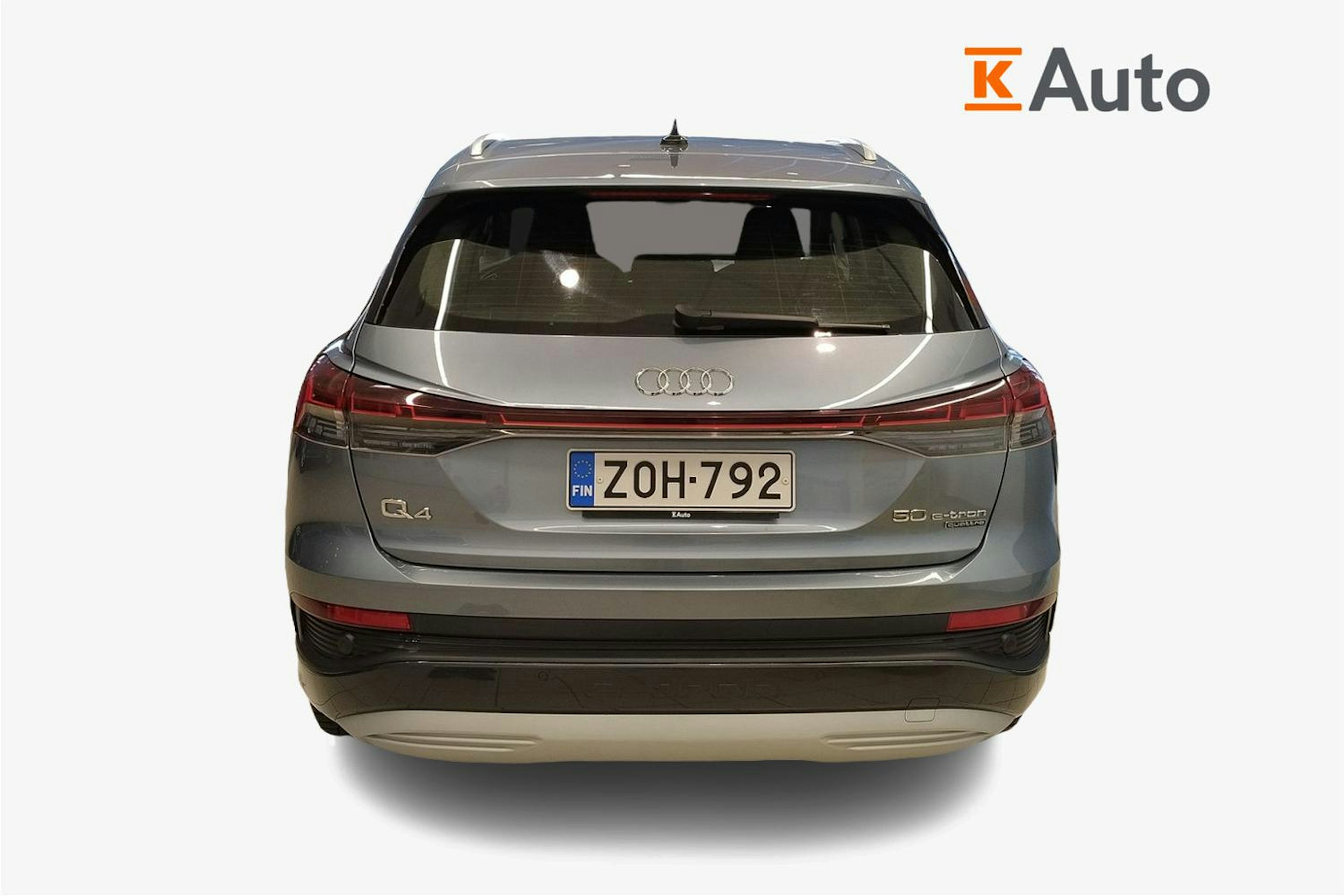 Sininen Audi Q4 e-tron 2022 kuva 3.