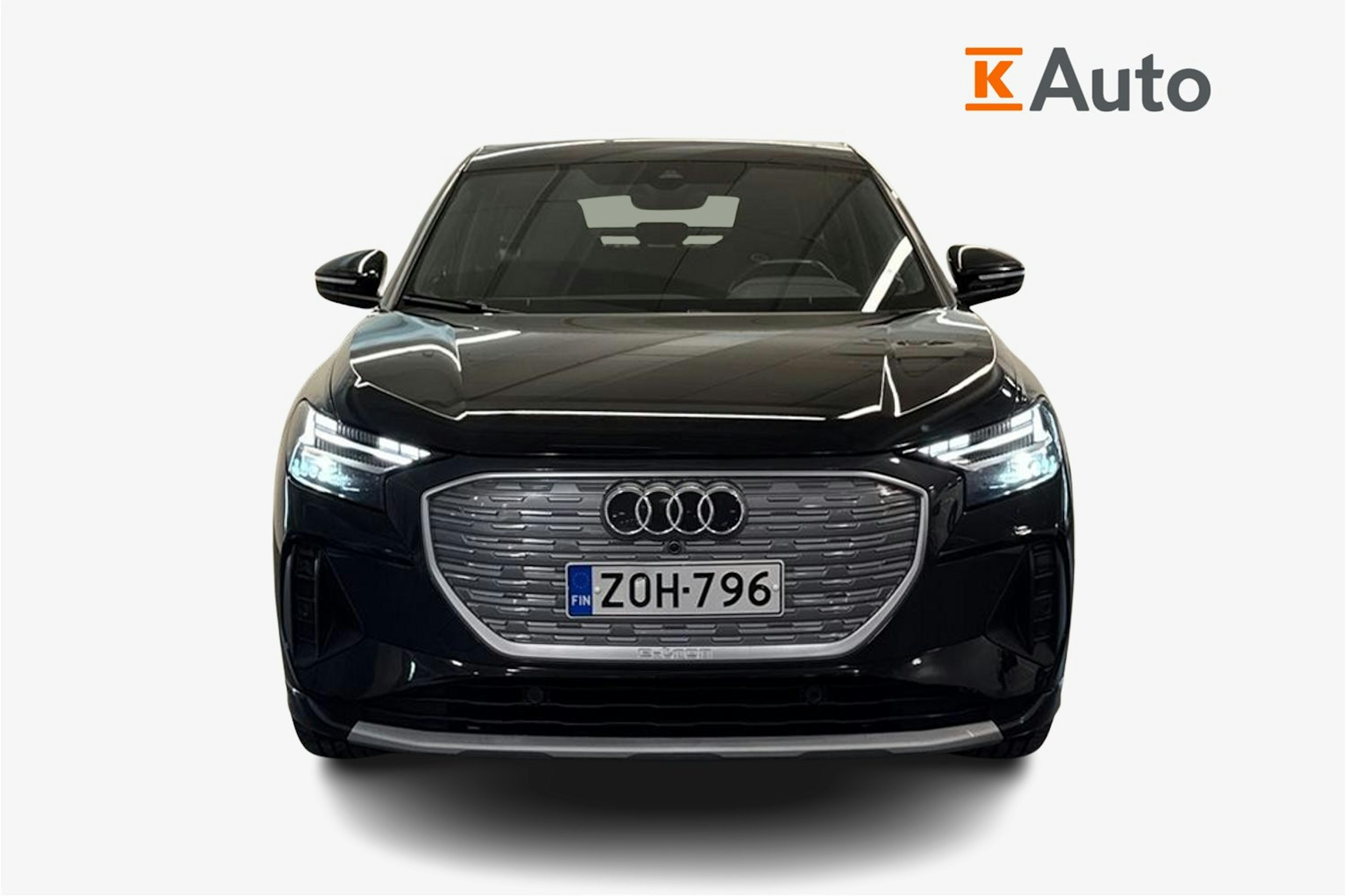 musta Audi Q4 e-tron 2022 kuva 5.