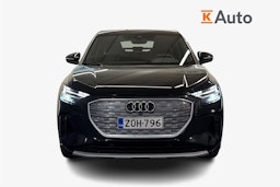 musta Audi Q4 e-tron 2022 kuva 5.