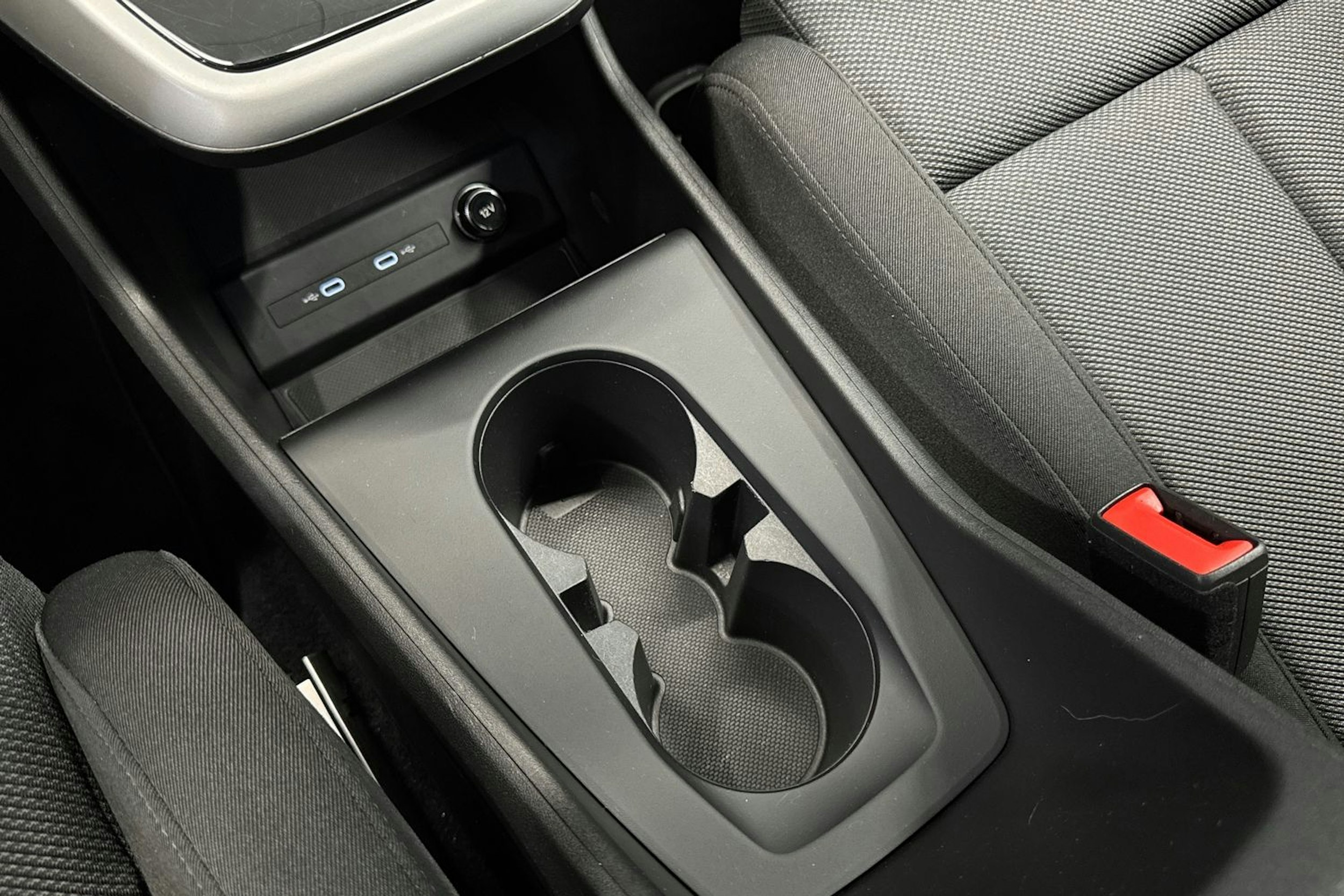 musta Audi Q4 e-tron 2022 kuva 20.